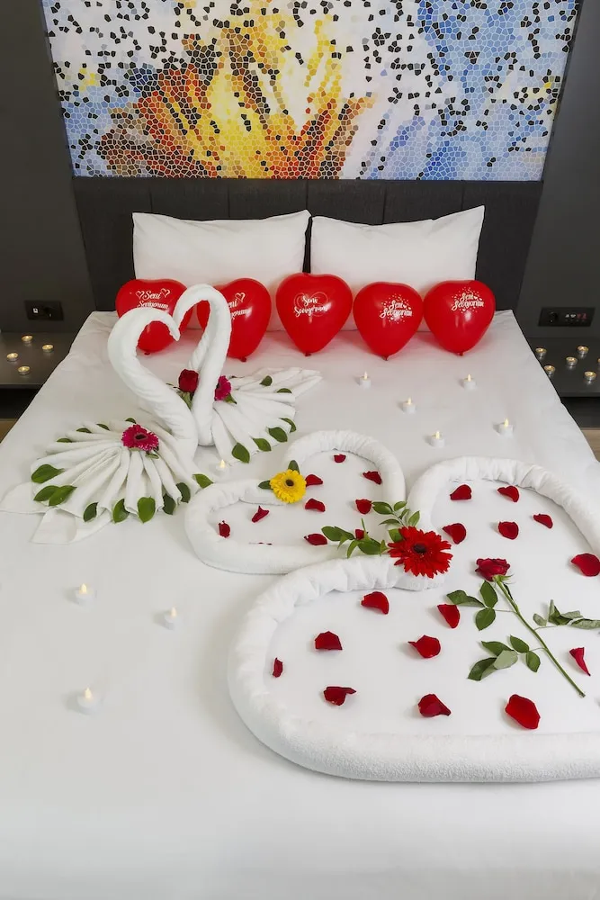 Deluxe Süit, 1 En Büyük (King) Boy Yatak ve Çekyat, Şehir Manzaralı, Köşe