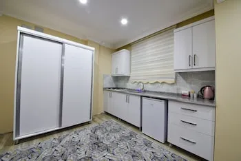 Myra Roof Butik