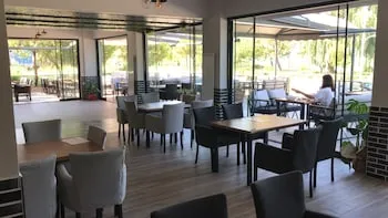 Antigonia Butik Otel