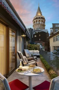 Ecole St Pierre Hotel