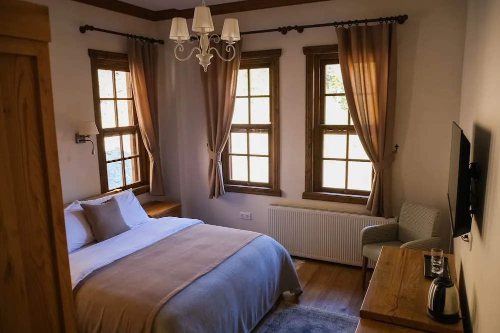 Superior Oda, 1 Büyük (Queen) Boy Yatak, Özel Banyo, Dağ Manzaralı
