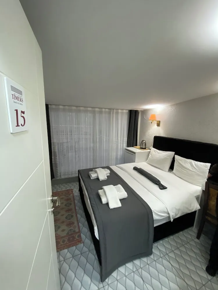 Romantic Tek Büyük Yataklı Oda