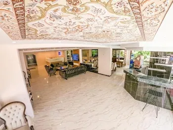 Bir Hotel
