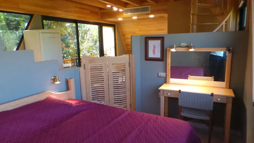 Forest Bungalow in Mountain (3B)