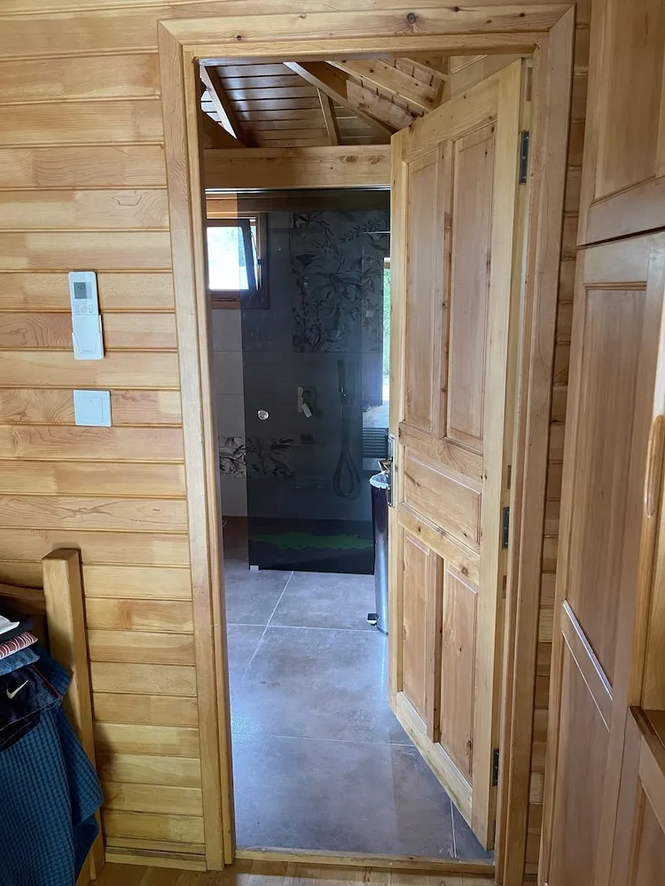 Forest Bungalow in Mountain (1A)