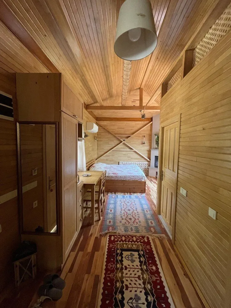 Forest Bungalow in Mountain (2B)