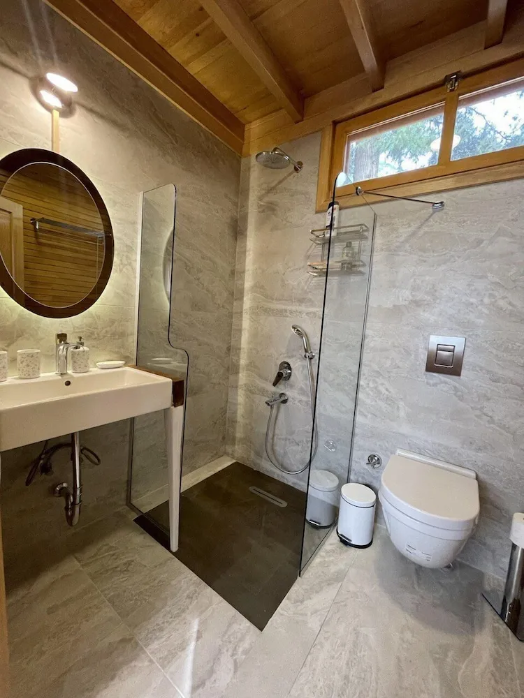 Forest Bungalow in Mountain (2A)