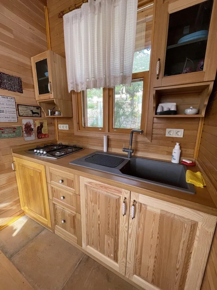 Forest Bungalow in Mountain (2A)