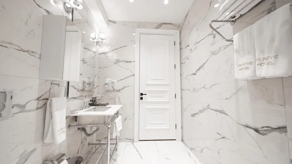 Deluxe Stüdyo Süit, Sıcak Su Küveti