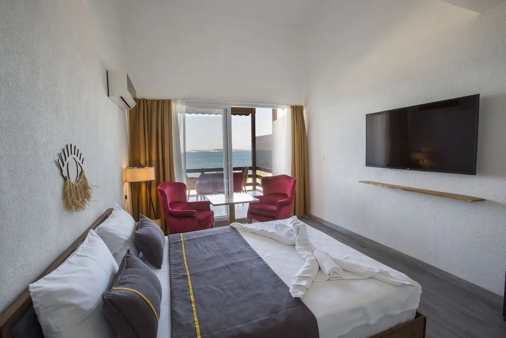 Deluxe Tek Büyük Yataklı Oda