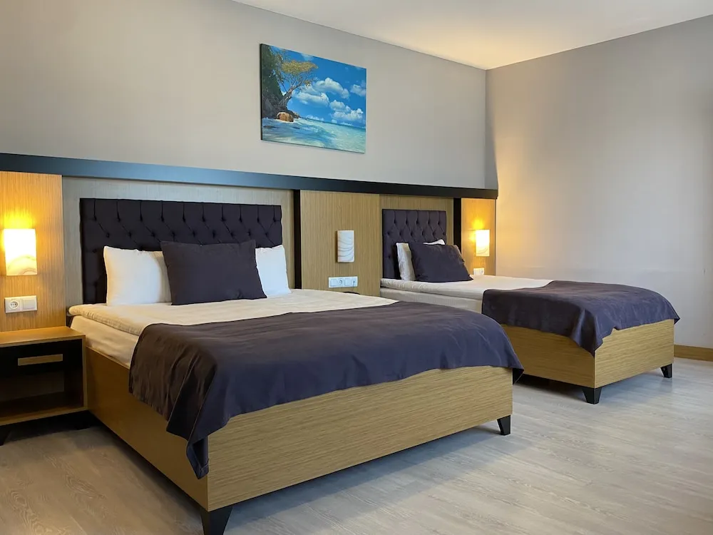 Deluxe Üç Kişilik Oda, Balkon, Deniz Manzaralı