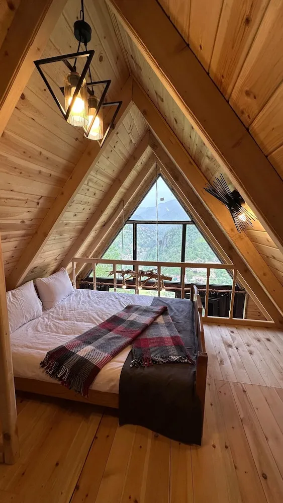 Classic Oda, Dağ Manzaralı