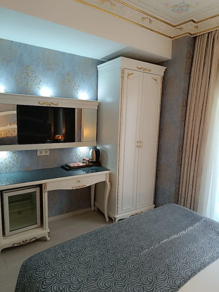 Deluxe Tek Büyük Yataklı Oda
