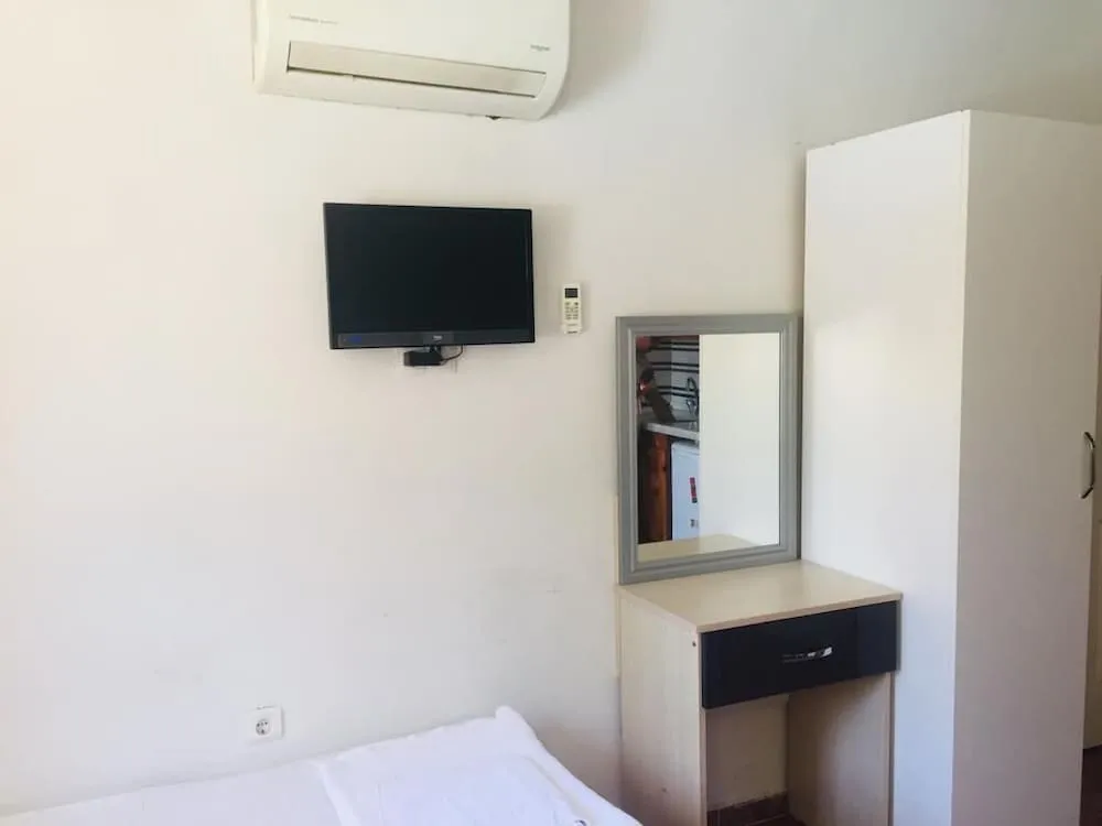 Family Apart Daire, 2 Yatak Odası, Sigara İçilmez, Havuz Manzaralı