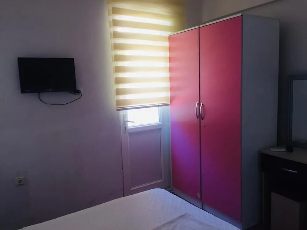 Family Apart Daire, 2 Yatak Odası, Sigara İçilmez, Havuz Manzaralı