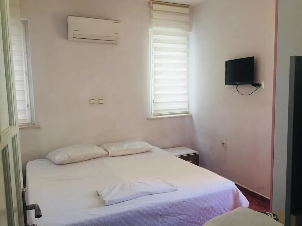 Family Apart Daire, 2 Yatak Odası, Sigara İçilmez, Havuz Manzaralı