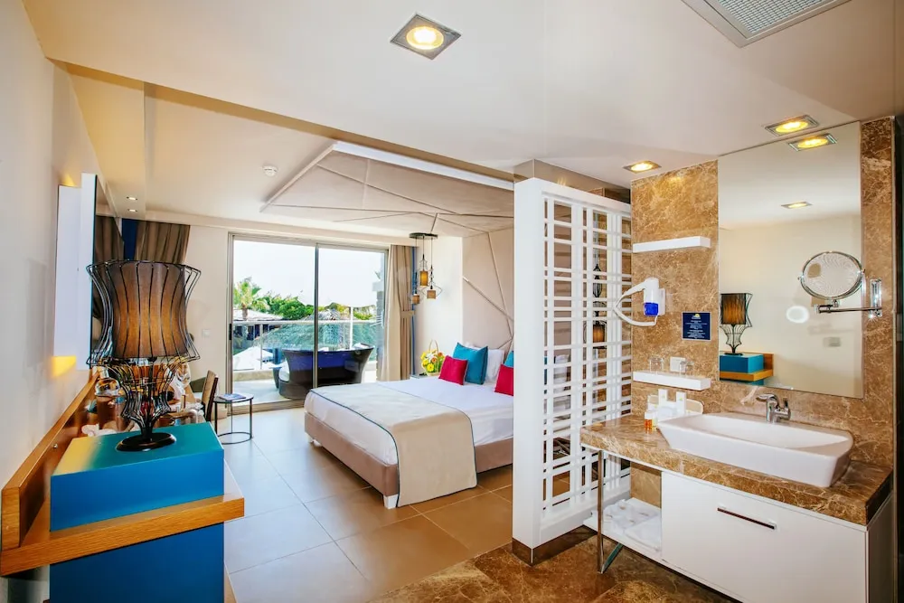 Lake House Room