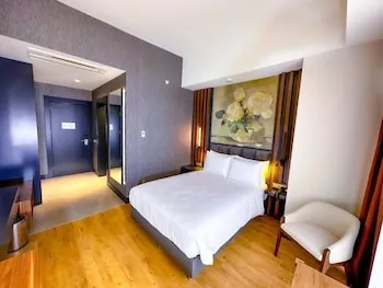 S Class Hotel Convention Center