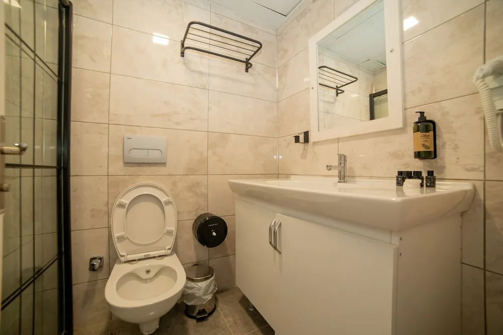 Standard Tek Büyük Yataklı Oda, Balkon, Şehir Manzaralı