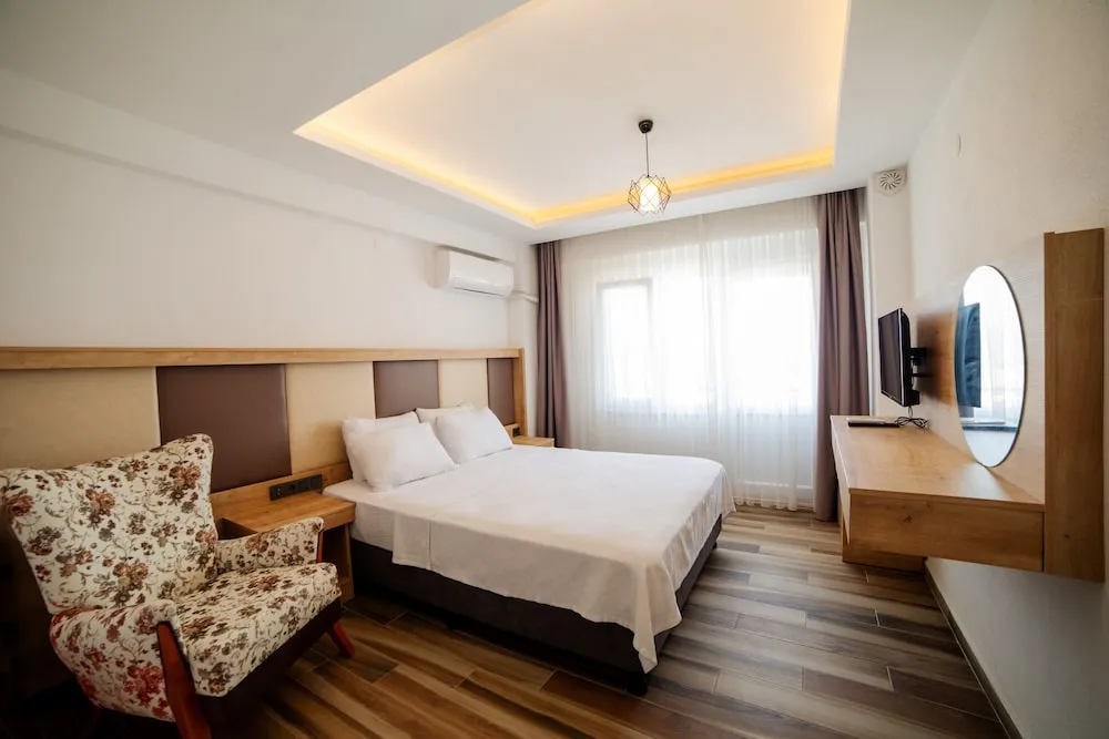 Standard Tek Büyük Yataklı Oda, Balkon, Şehir Manzaralı
