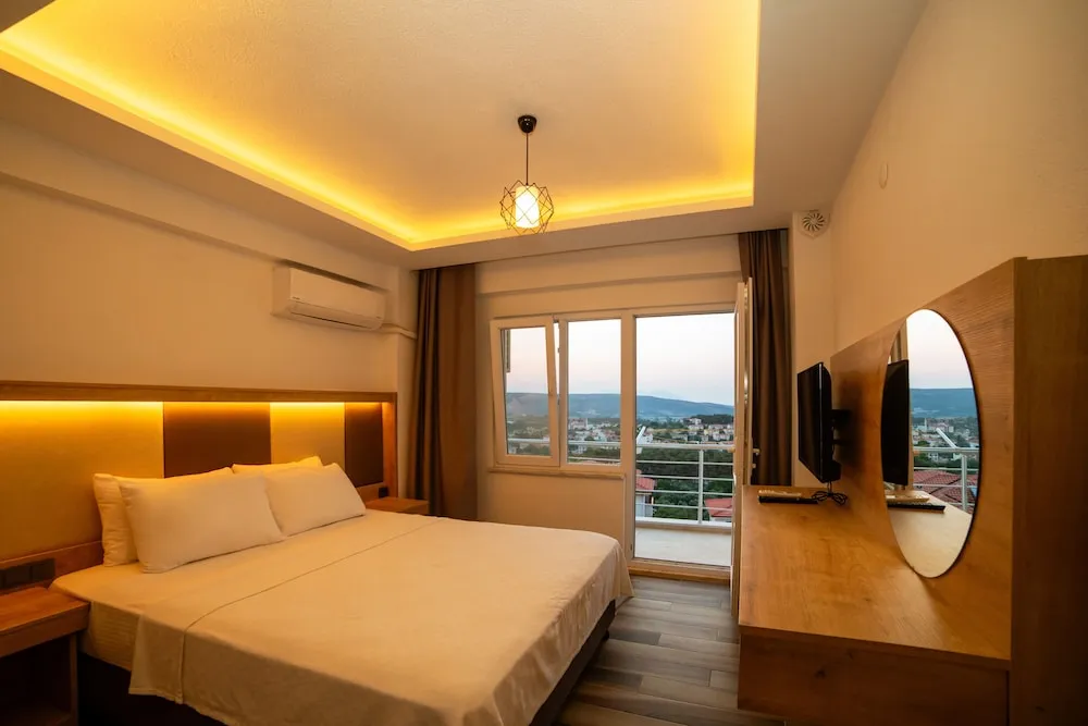 Standard Tek Büyük Yataklı Oda, Balkon, Şehir Manzaralı