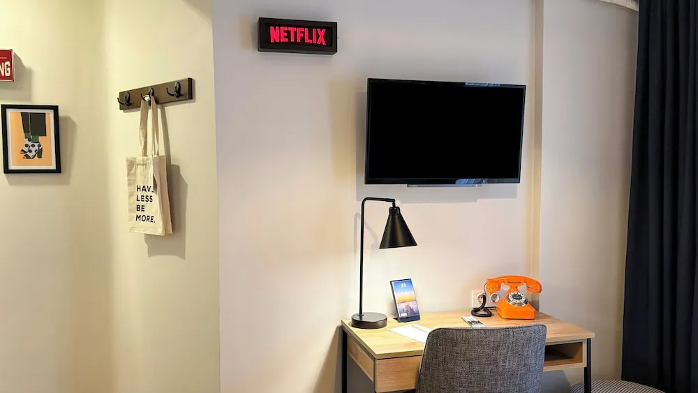 Design Room Medium