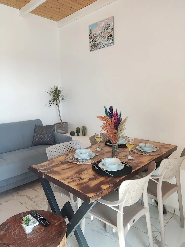 Junior Villa, 1 Yatak Odası, Mutfak, Havuz Manzaralı