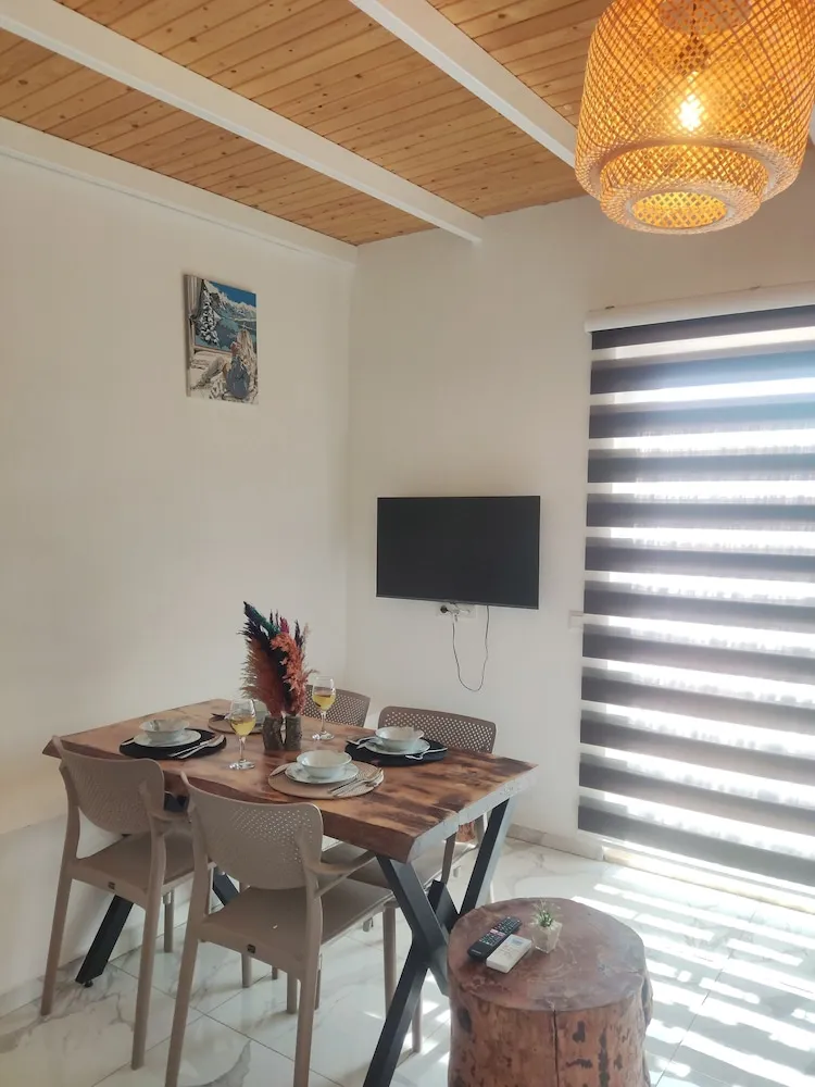 Junior Villa, 1 Yatak Odası, Mutfak, Havuz Manzaralı