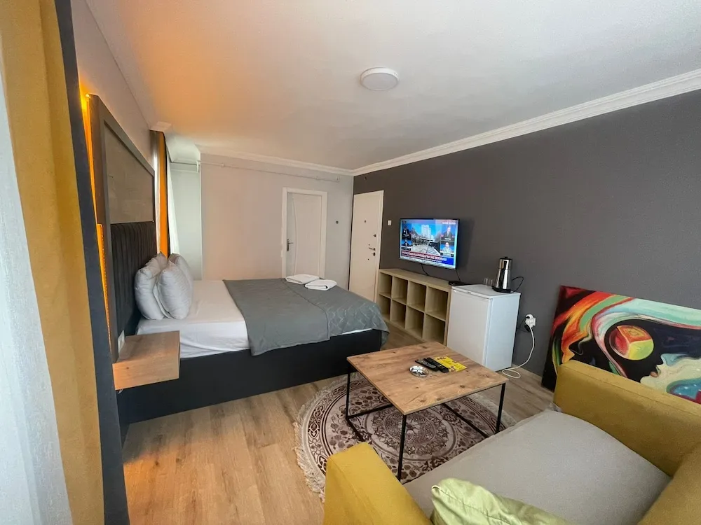 Deluxe Tek Büyük Yataklı Oda