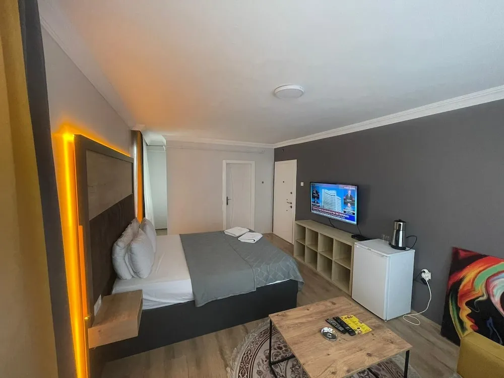 Deluxe Tek Büyük Yataklı Oda