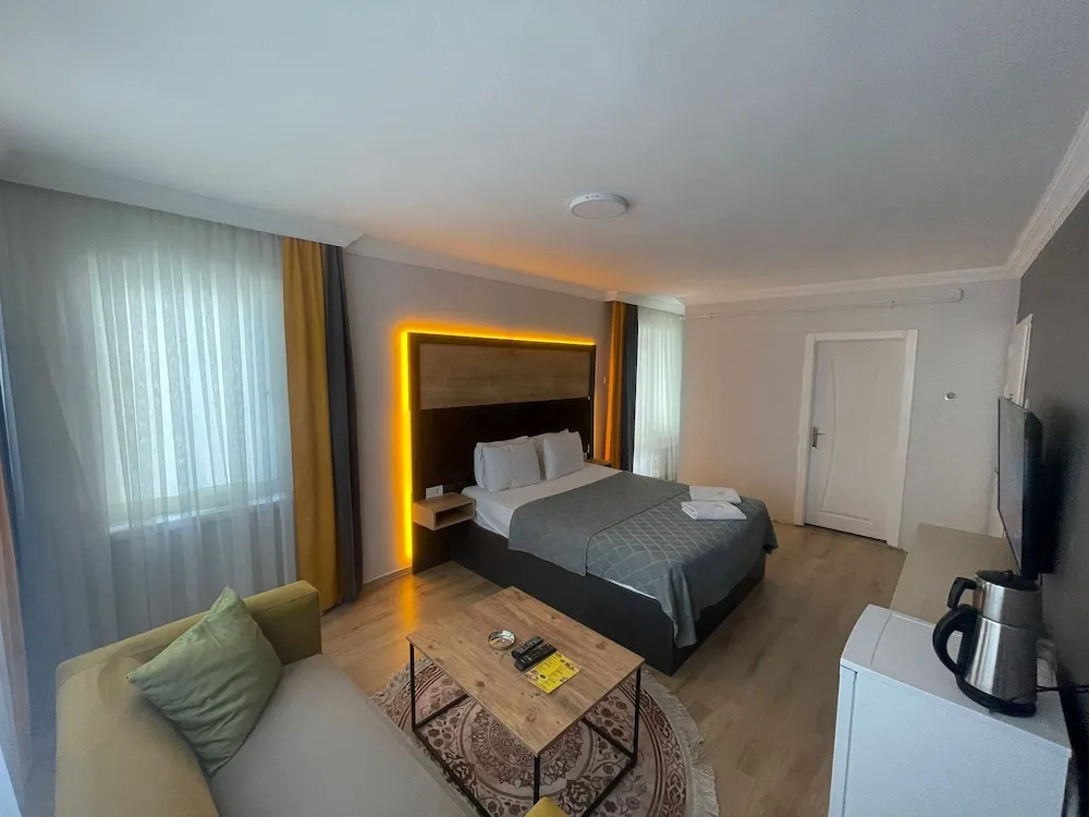 Deluxe Tek Büyük Yataklı Oda