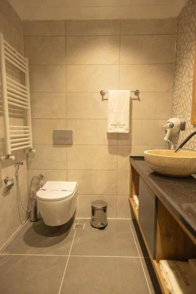 Standard Oda, Balkon, Göl Manzaralı