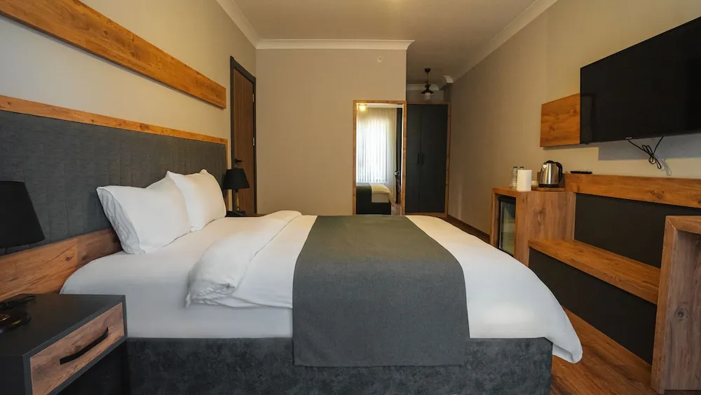 Standard Süit, Göl Manzaralı