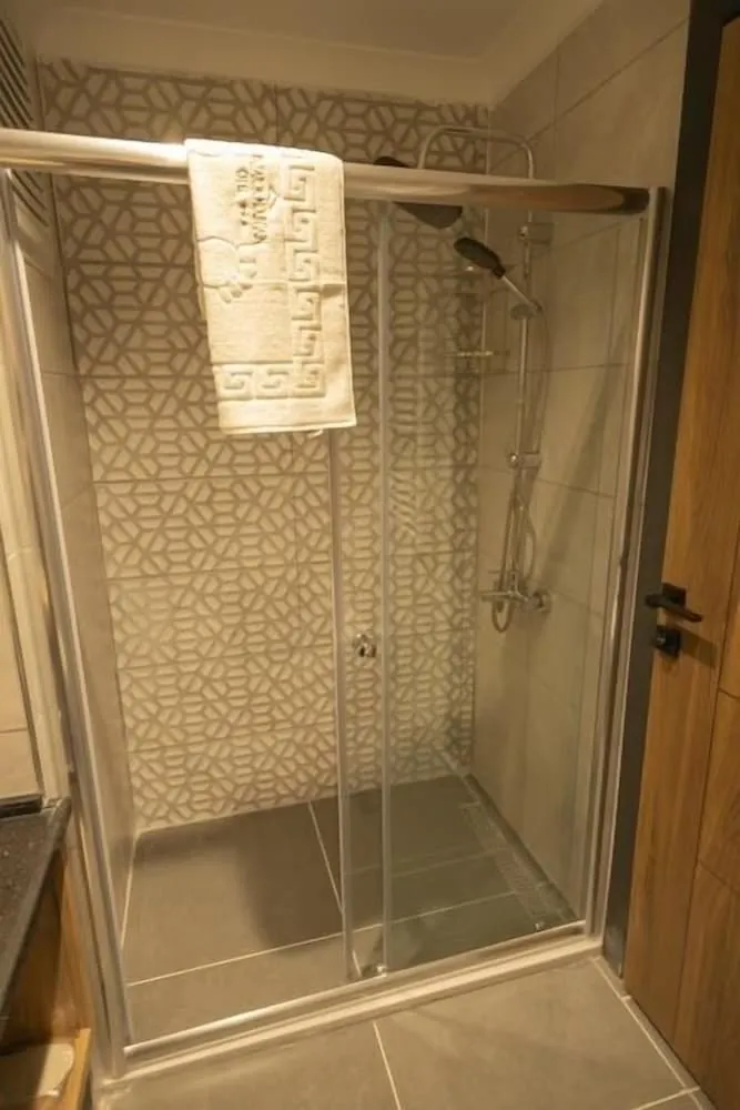 Standard Süit, Göl Manzaralı