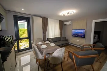 Luxury Life Suites
