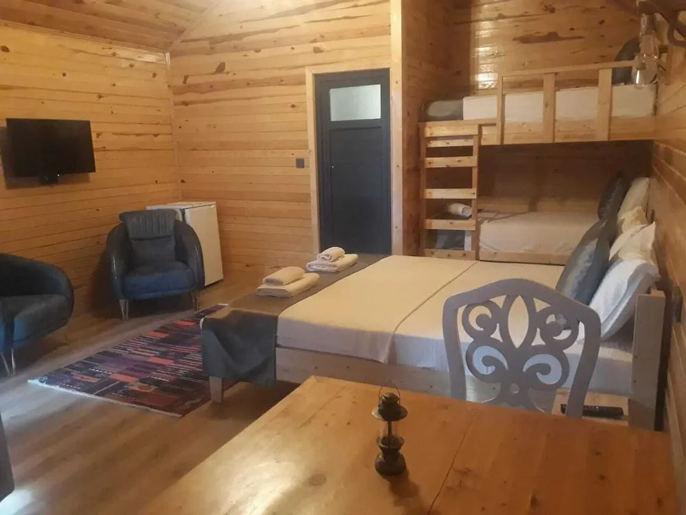 Family Dört Kişilik Oda