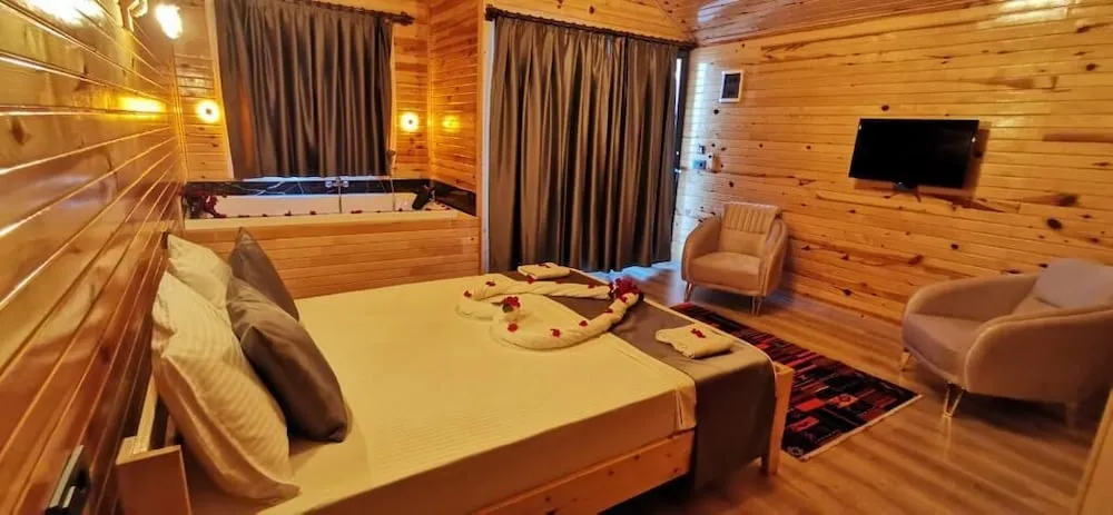 Romantic Tek Büyük Yataklı Oda