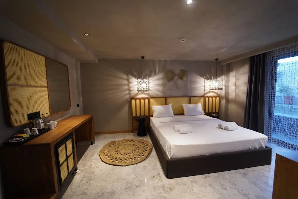 Land Wiew Suite with Private Pool