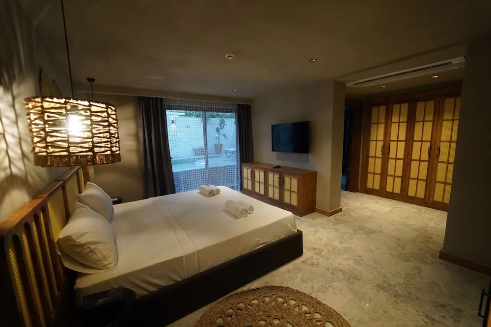 Land Wiew Suite with Private Pool