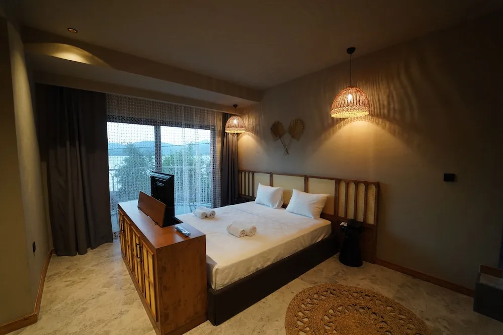 Luxury Sea View Suite with Private Pool