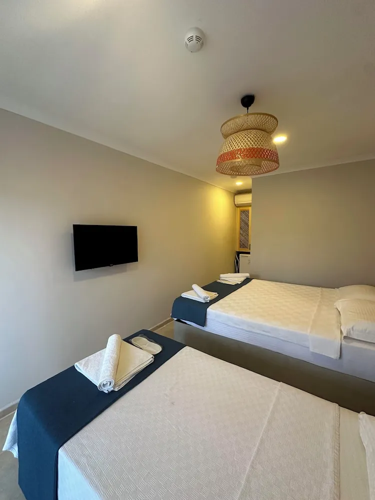 Comfort Üç Kişilik Oda, Birden Çok Yatak, Sigara İçilmez, Bahçe Manzaralı