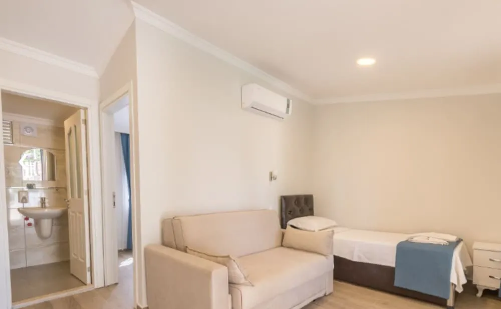 Comfort Süit, Birden Çok Yatak, Sigara İçilmez, Bahçe Manzaralı