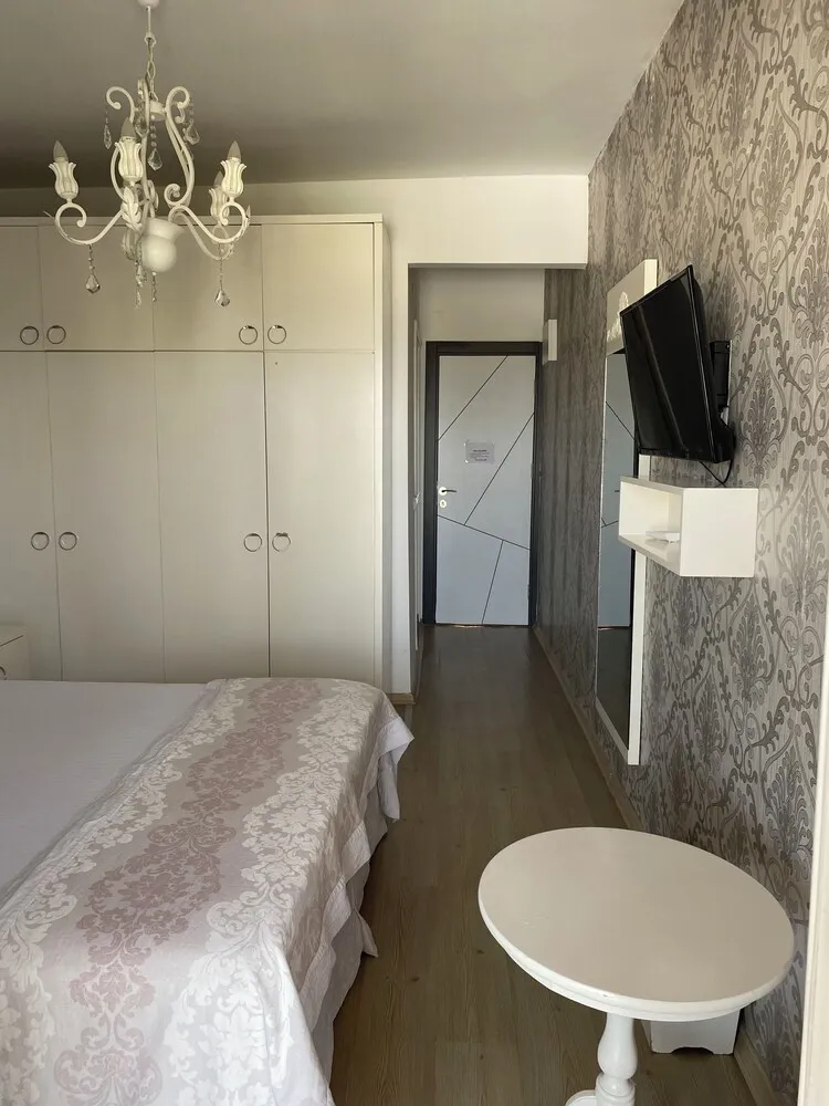 Luxury Tek Büyük Yataklı Oda, Kısmi Deniz Manzaralı