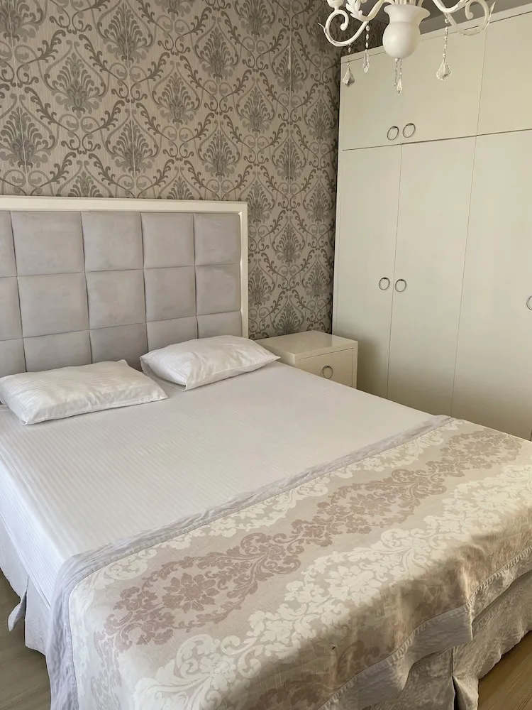 Luxury Tek Büyük Yataklı Oda, Kısmi Deniz Manzaralı