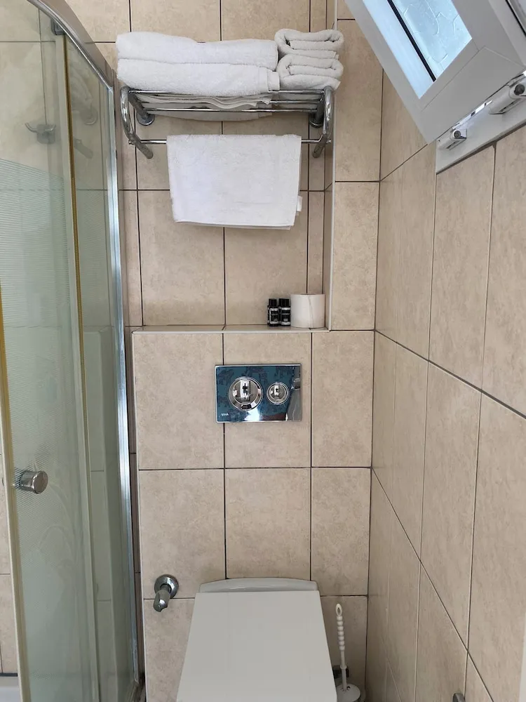 Luxury Tek Büyük Yataklı Oda, Kısmi Deniz Manzaralı
