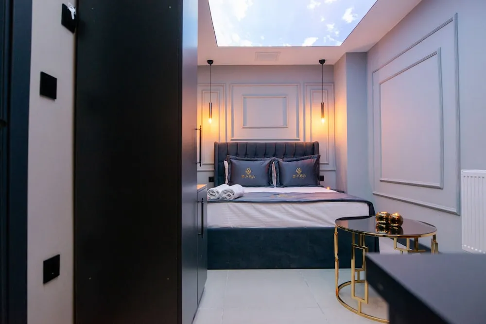 Standard Tek Büyük Yataklı Oda