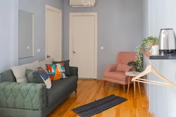 Garden Floor Flat in The Galata