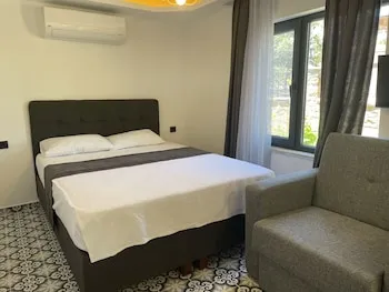 Imbrossa Hotel