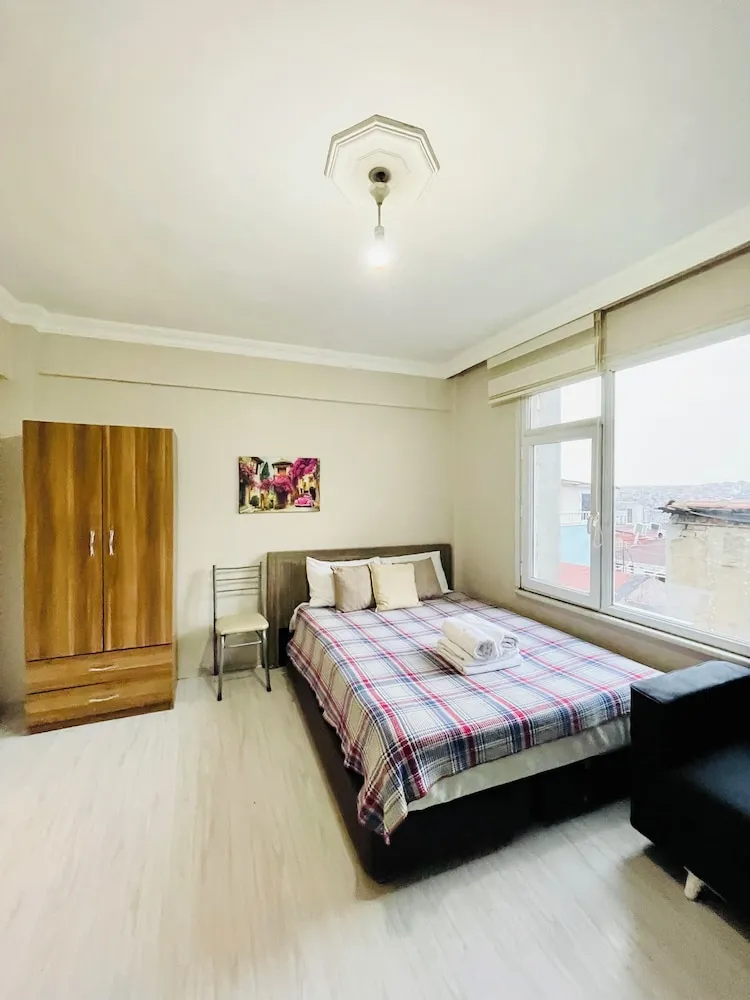 City Oda, 1 Çift Kişilik Yatak ve Çekyat