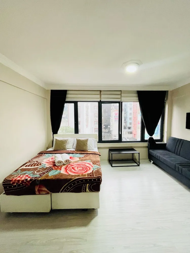 City Oda, 1 Çift Kişilik Yatak ve Çekyat